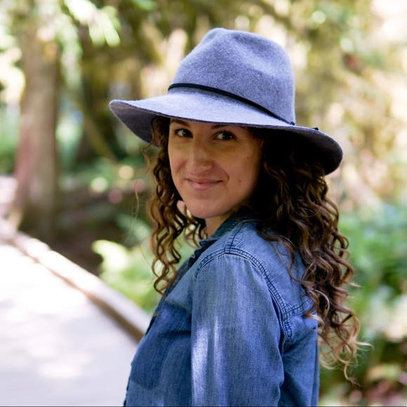 Meet your Posher, Sarah - Picture 1 of 1